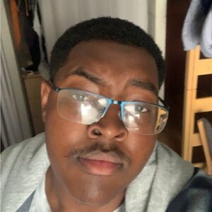 Meet your Posher, Logan